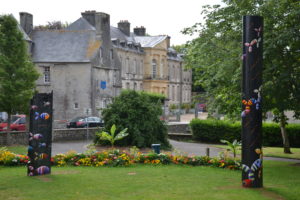 Jardin Anne Heinis avec l'Hôtel de Beaumont en arrière plan