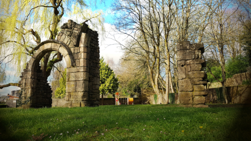 Ruines au jardin public Anne Heinis