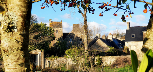 Vieux Moulin - Vue du parking des Cordeliers